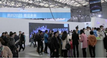 從智能產(chǎn)品到智能工廠 美的空調引領智能競賽與會展服務創(chuàng)新