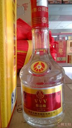 品鑒匠心，暢享醇香——張雷酒業(yè)商行團購特供52度濃香型白酒